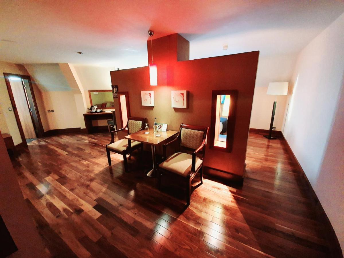 Westgrove Hotel Clane Extérieur photo